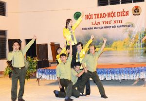 Đồng hành cùng người lao động vượt khó