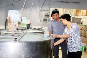 ​Kiểm tra đột xuất cơ sở sản xuất hủ tiếu khô