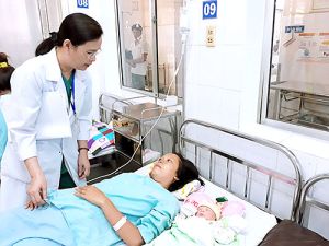 Tiêm kháng sinh dự phòng hỗ trợ sản phụ sinh mổ