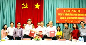 ​Ký kết phối hợp tuyên truyền thực hiện Chỉ thị 05