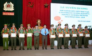 Biểu dương điển hình học tập và làm theo tư tưởng, đạo đức, phong cách Hồ Chí Minh