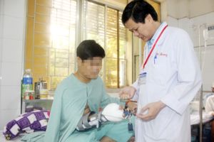 ​Nối thành công 2 ca đứt lìa bàn tay, chân