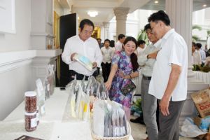 Để cầu nối liên kết nông sản vững chắc