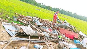 Nỗ lực hỗ trợ các hộ dân bị thiệt hại do lốc xoáy