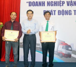 Vận động doanh nghiệp, lái xe tham gia chương trình lái xe an toàn