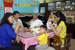 Nhân ngày Gia đình Việt Nam (28-6): Ấm áp bữa cơm gia đình