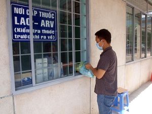 Thông tuyến bảo hiểm y tế cho người nhiễm HIV