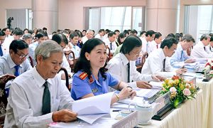 Đánh giá toàn diện, xác định giải pháp phát triển trong 6 tháng cuối năm