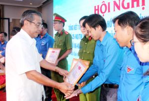 Phó Bí thư Thường trực Tỉnh ủy Trần Văn Tư: “Tạo môi trường cho thanh niên rèn luyện, cống hiến”