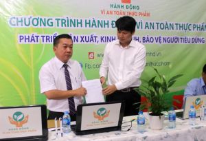 ​Ký tên hưởng ứng chiến dịch Vì an toàn thực phẩm