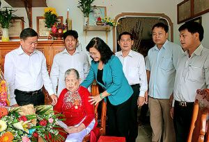 Tiếp tục làm tốt công tác đền ơn đáp nghĩa