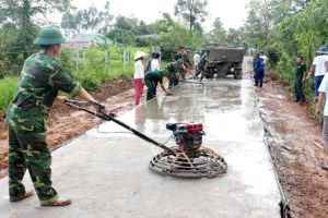 ​Lực lượng vũ trang tỉnh thực hiện công tác dân vận tại xã Phú An