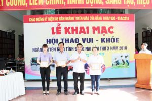 ​Kỷ niệm 88 năm Ngày truyền thống ngành Tuyên giáo của Đảng (1- 8-1930 - 1- 8-2018): Chủ động nắm bắt và định hướng dư luận xã hội