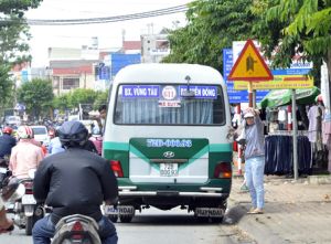 ​Tái diễn nạn xe buýt giả