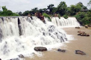 ​Hùng vĩ thác Trị An xưa