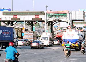 Thu phí không dừng tại trạm BOT cầu Đồng Nai: Đầu tháng 9 tới, sẽ phân làn chặt chẽ hơn