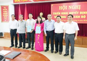 ​Triển khai quyết định về công tác cán bộ