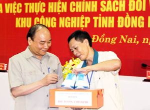 ​Đại hội Công đoàn Việt Nam lần thứ XII (nhiệm kỳ 2018-2023): Công nhân làm chủ công nghệ