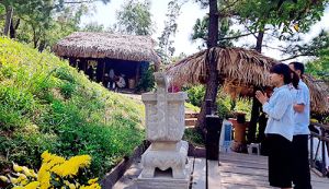 Đại tướng Võ Nguyên Giáp sống mãi trong lòng dân