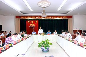 Tập trung hoàn thành thắng lợi các chỉ tiêu, nhiệm vụ trong năm 2018