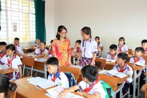 ​Kỷ niệm 36 năm Ngày Nhà giáo Việt Nam (20-11-1982  - 20-11-2018): Thầy cô mãi là hình ảnh đẹp