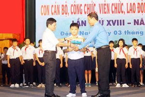 ​Kỷ niệm 20 năm Ngày thành lập Công đoàn viên chức tỉnh (1998-2018): Xây dựng đội ngũ đoàn viên vững vàng