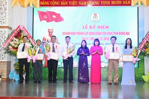 ​Xây dựng đội ngũ cán bộ, công chức,  viên chức trung thành, trách nhiệm, liêm chính, sáng tạo