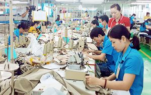 Tăng tốc thi đua sản xuất dịp cuối năm