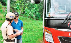 Siết chặt quản lý xe chở khách