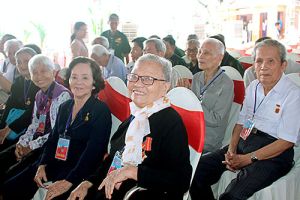 Thêm động lực từ các phần thưởng cao quý