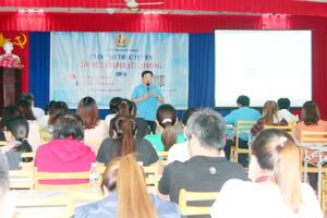 Người lao động thi tìm hiểu pháp luật lao động