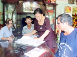 ​Đằng sau những tuyến đường nông thôn mới