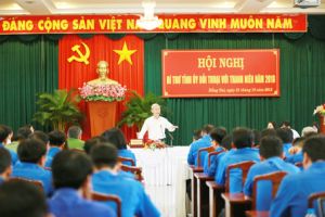 ​Bí thư Tỉnh ủy đối thoại với thanh niên: Sôi nổi chuyện lập thân, lập nghiệp