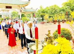 Lãnh đạo tỉnh thăm, chúc Tết các đơn vị trong đêm giao thừa và tham dự các hoạt động mừng Xuân