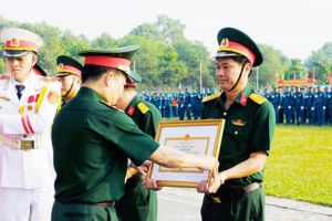 ​Khắc phục khó khăn, làm tốt công tác huấn luyện