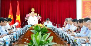 Cung cấp thông tin đầy đủ để định hướng dư luận xã hội