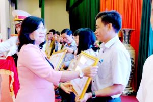 Đẩy mạnh giáo dục quốc phòng và an ninh