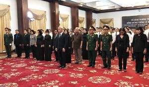 Đoàn đại biểu Đồng Nai viếng nguyên Chủ tịch nước Lê Đức Anh