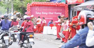 ​Hiểm họa từ việc dựng rạp chiếm lòng, lề đường