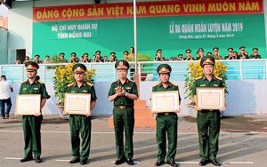 Xây dựng nền quốc phòng toàn dân vững chắc