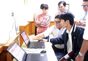 Khai thác tiềm năng thương mại điện tử