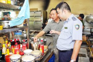 ​Chưa hết lo với vấn đề an toàn thực phẩm