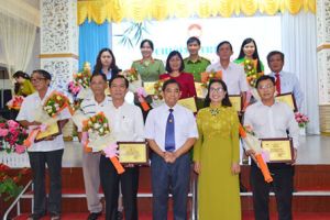 ​Tri ân sự hỗ trợ, phối hợp thống nhất hành động với Ủy ban MTTQ Việt Nam tỉnh khóa VIII