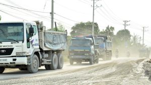 ​Tăng cường kiểm tra, xử lý xe tải ben chở đá gây mất an toàn giao thông