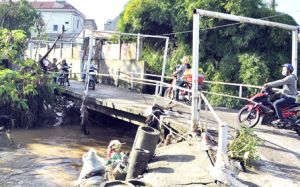 ​Vẫn còn những cây cầu tạm ở Biên Hòa