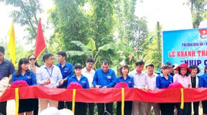 Tỉnh đoàn khánh thành  cây cầu dân sinh