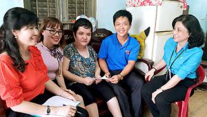 Hỗ trợ phục hồi chức năng cho người khuyết tật