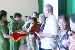 Vận động nhân dân tích cực giữ gìn an ninh trật tự