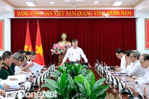 ​Thường trực Tỉnh ủy nghe báo cáo đề cương dự thảo Văn kiện Đại hội XI Đảng bộ tỉnh