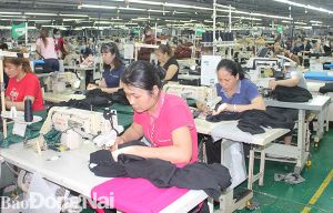 ​Tăng phúc lợi để thu hút lao động